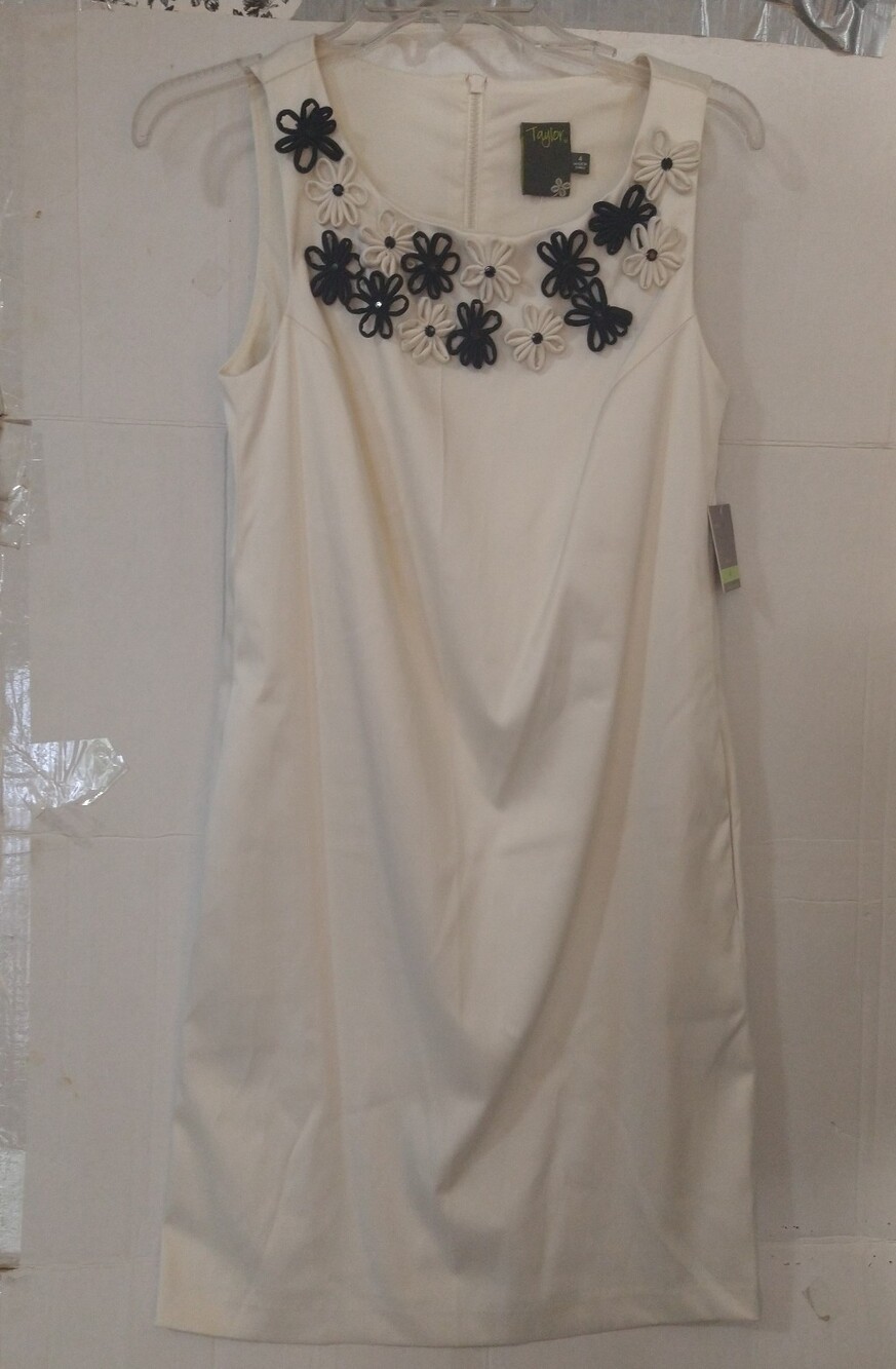 Stunning Smooth Satin Feel Sleeveless Sheath Dress Floral 3d Applique
